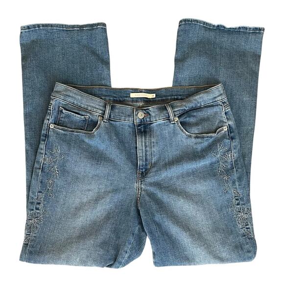 Levi’s Women’s Classic Bootcut Embroidered Floral Blue Jeans Size 14 - Picture 2 of 9